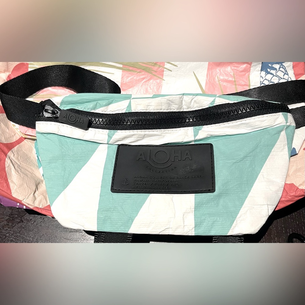 Aloha Collection mini hip pack (new)